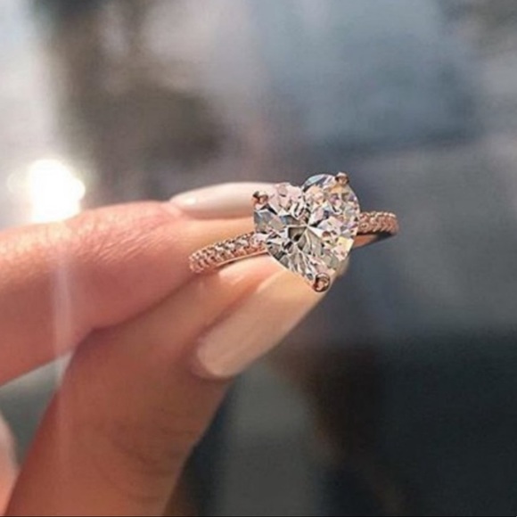 NEW💍18K WHITE GOLD DIAMOND 925 SILVER HEART RING, CUTE RING, SHINY RING. - Picture 4 of 4